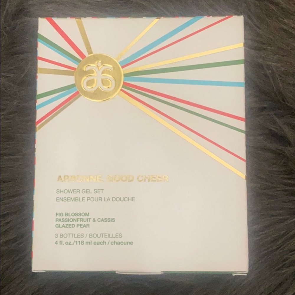 Arbonne shower gel set